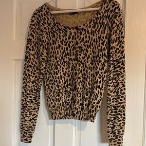 H&M Leopard Print Women's cardigan size 8 (european) runs like a size 2